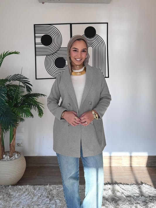 Grey Blazer Casual Chic Look